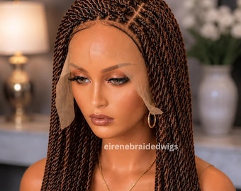 Tresses torsadées brunes de 22 pouces