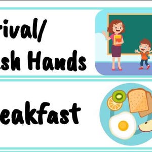 Op de afbeelding: Een tweedelig educatief bord met lichtblauwe randen. Het bovenste gedeelte bevat de tekst Arrival/Wash Hands met een illustratie van een leraar, een kind en een icoon voor handen wassen. Het onderste gedeelte toont de tekst Breakfast met een illustratie van een bord met toast, een gebakken ei, fruitplakjes en een pak magere melk.