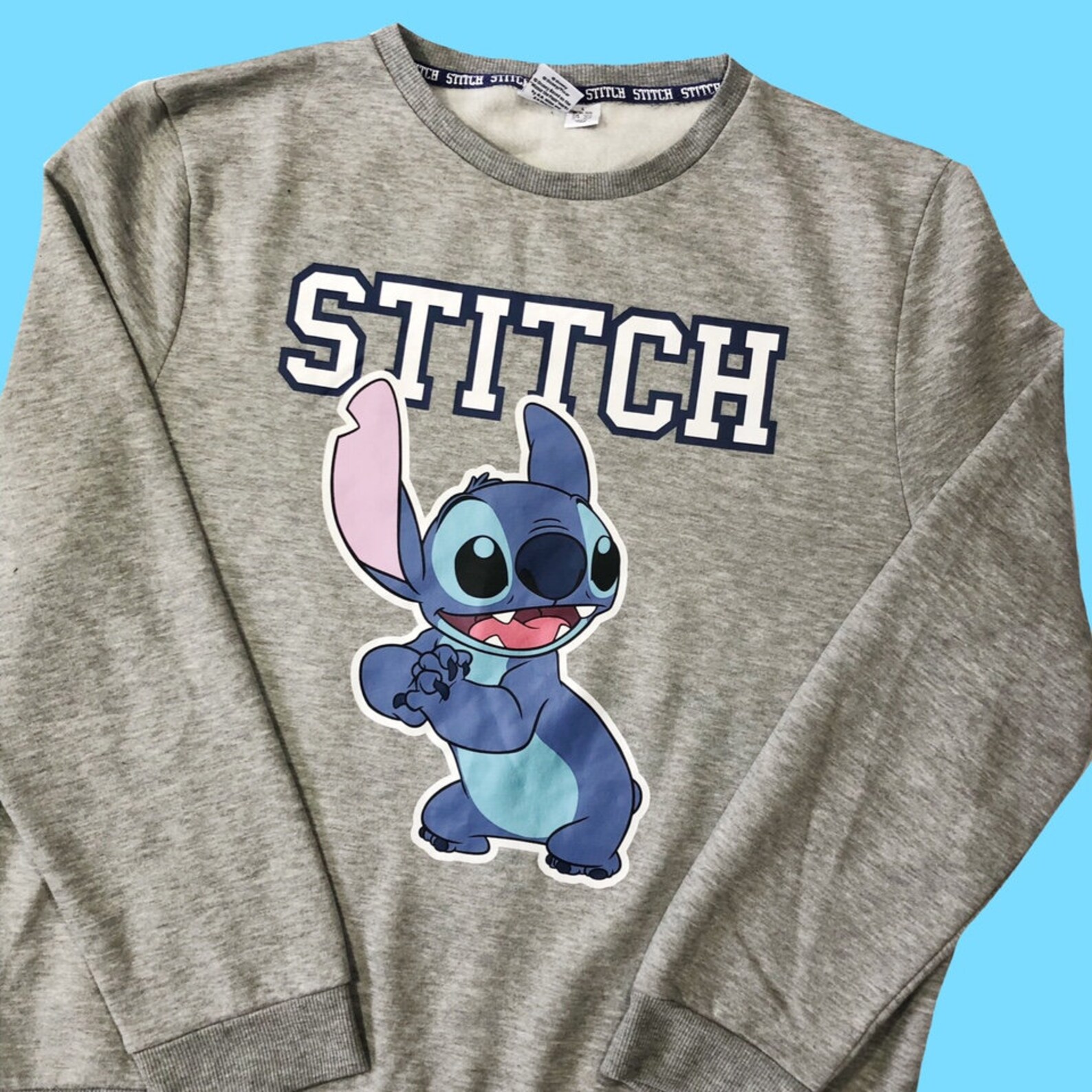 v stitch crewneck