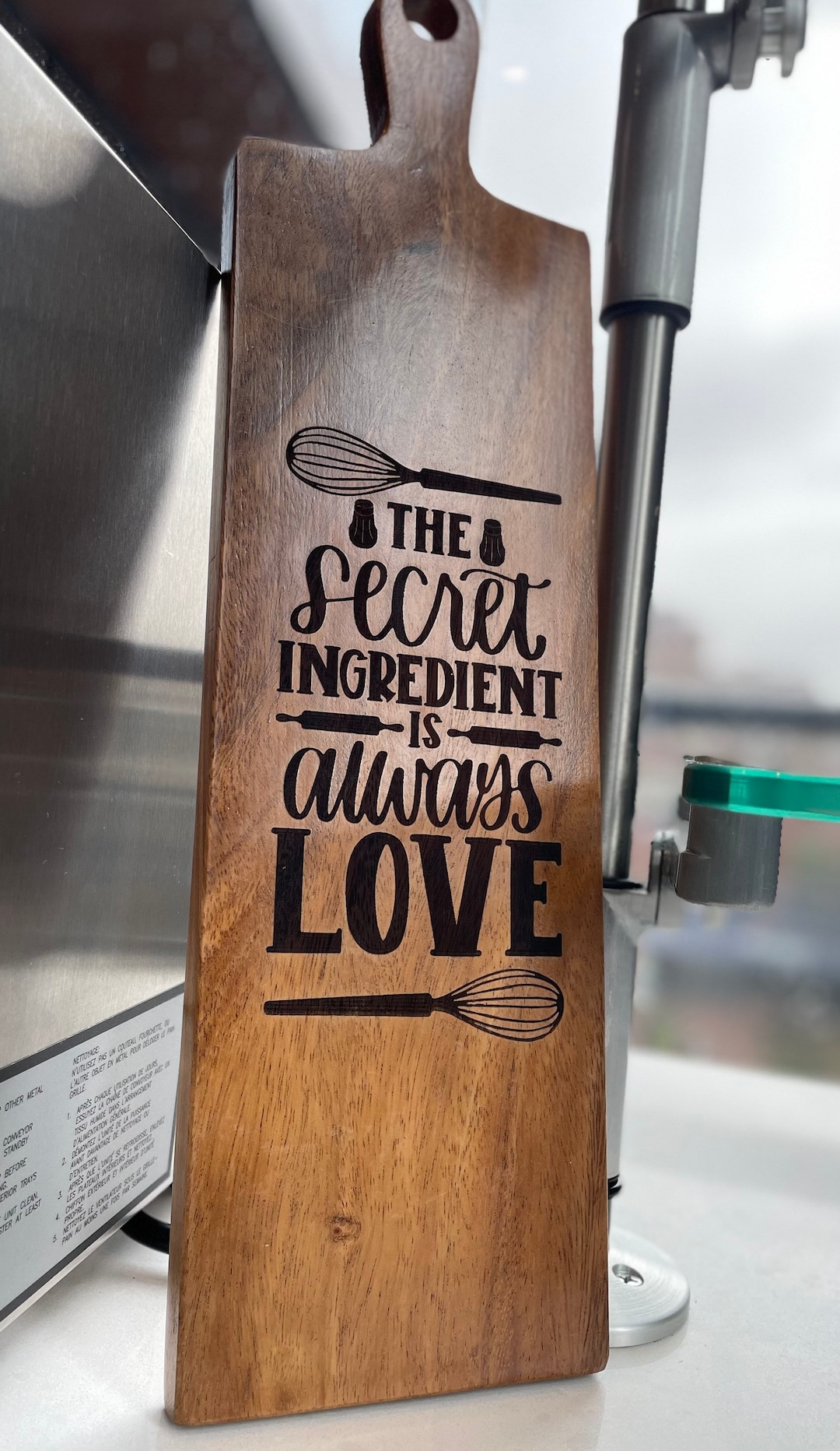Personalized Acacia Wood Charcuterie Board: Engraved Cheeseboard - Etsy
