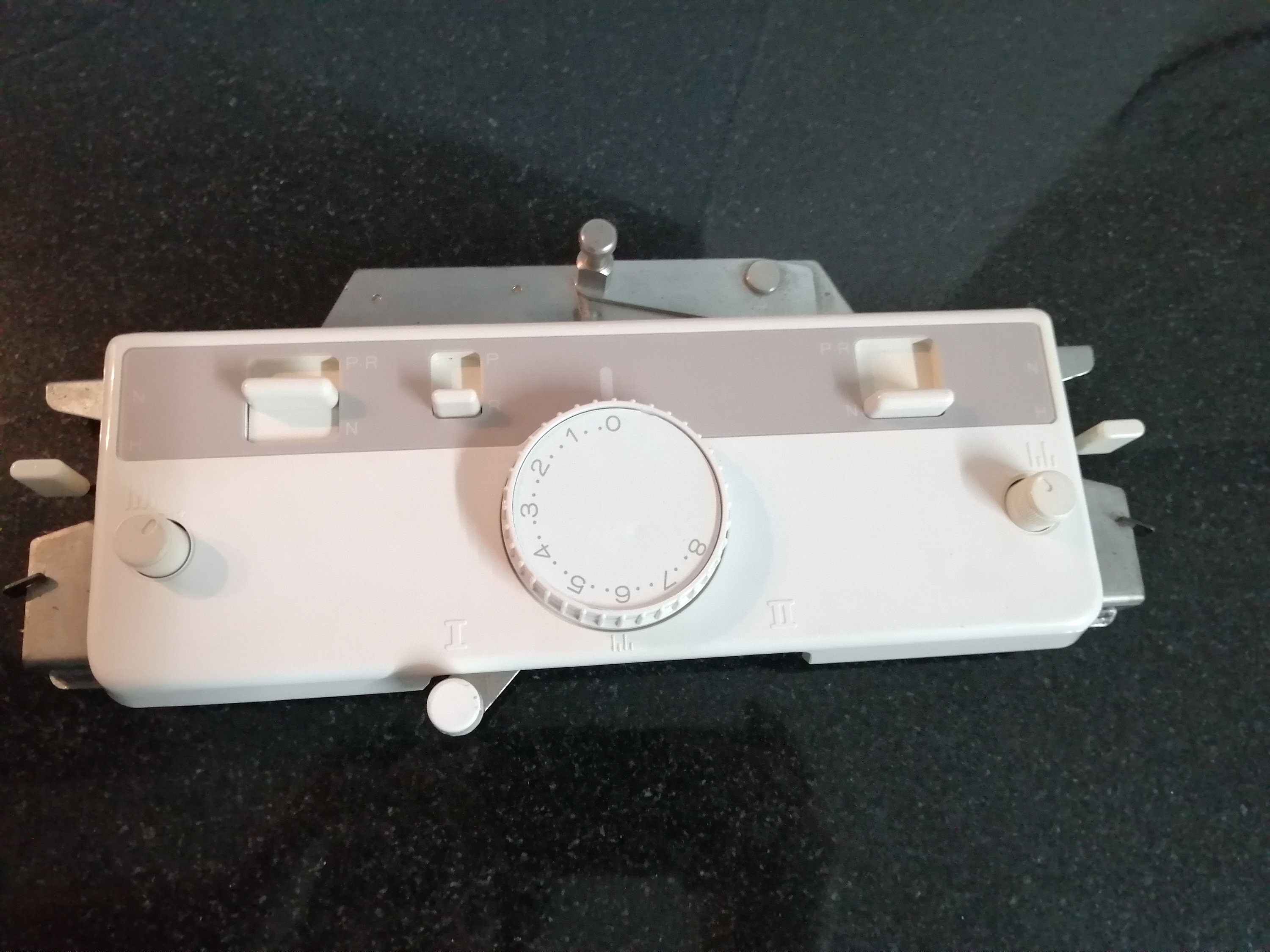 Brother KR850 / KR830 Ribber Attachment for Brother Knitting Machines ...
