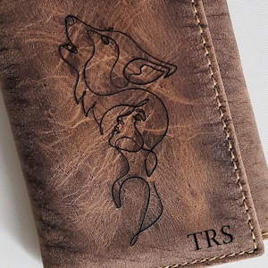 Cartera triple para hombre. Lobo salvaje, caza abstracta, regalo para marido. Cartera triple de cuero para hombre, hecha con cuero desgastado.