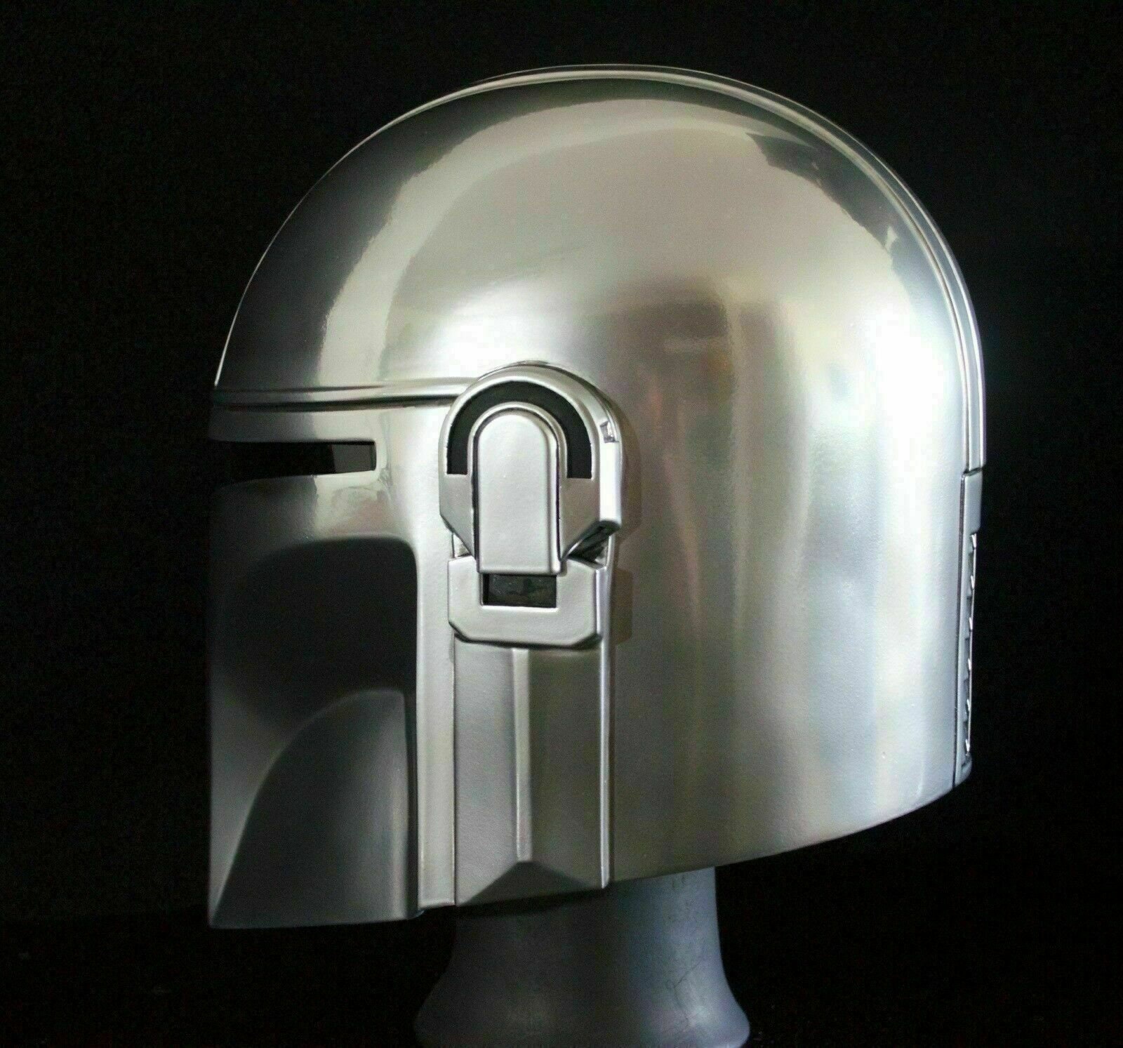 Steel Mandalorian Helmet With Liner and Chin Strap (For LARP/Costumes