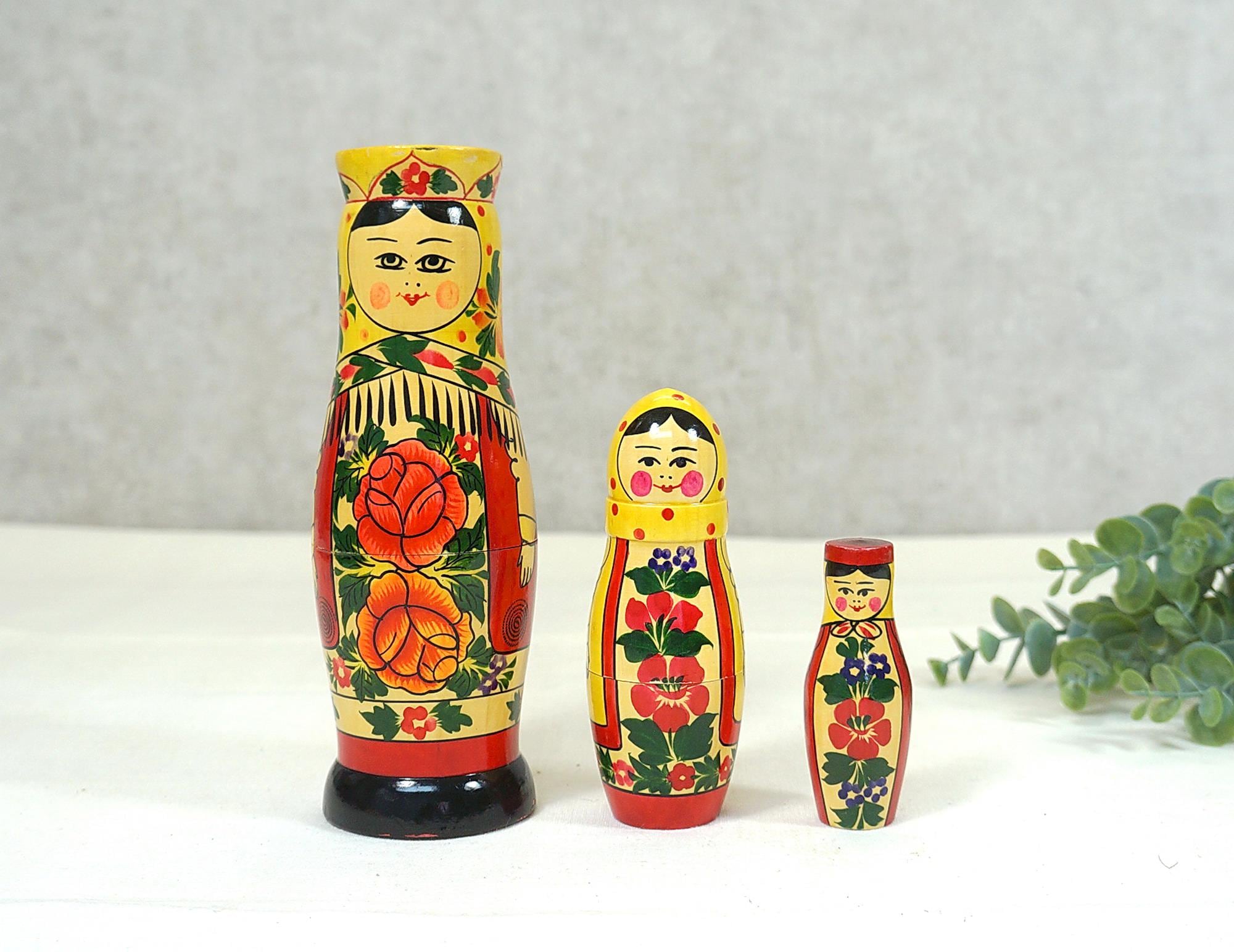 Vintage Matryoshkas, Nesting Dolls, Wooden Dolls - Russian Dolls - Set of 3