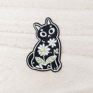Cute Black Cat with Daisy Flower Pattern Iron On Patch, Embroidery Patch, Cute Kawaii Patch, Sew On Patch,  Craft Supply, DIY Patches 5