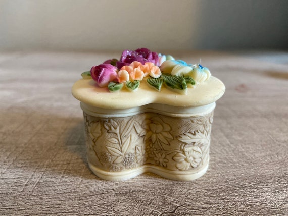 Vintage Floral Trinket Box Resin Heart Shaped Min… - image 5