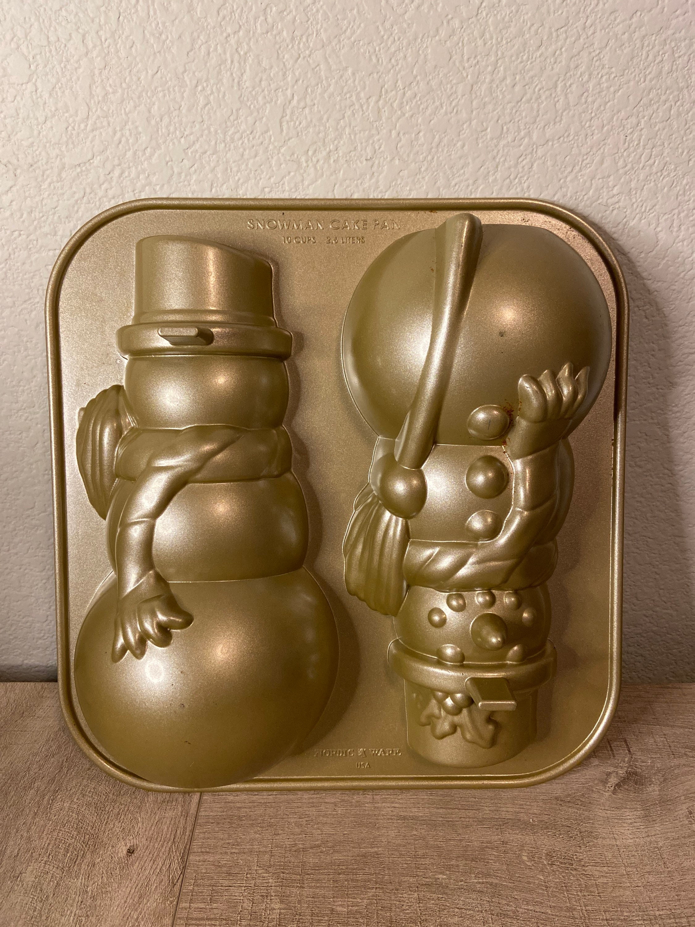 Vintage Scandinavian Nordic Ware Snowman Cake Mold Holiday Bakeware -   Log Cabin Decor