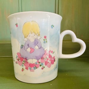 Vintage KIinka Coffee Tea Mug Wishing You Red Roses Pink Hearts Lifetime Happiness Girl Angel Heart Shaped Handle Bild 1