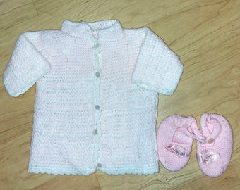 Vtg Hand Knit Baby Sweater and Slippers size 0-3 Months