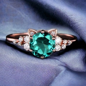 Kat verlovingsring 7 mm ronde smaragd ring unieke kat Moissaniet cluster ring sneeuwjacht ring gouden kat ring verjaardagscadeau voor kattenliefhebber
