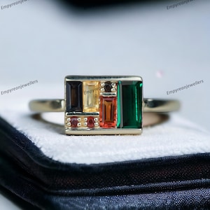 Vintage 14K Gold Multi Gemstone Ring: Emerald, Citrine, Onyx, Garnet