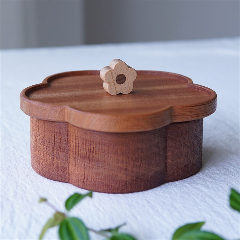 Flower storage jars, wooden desktop storage shops boxes, jewelry boxes, tea tins, creative hand-made gifts