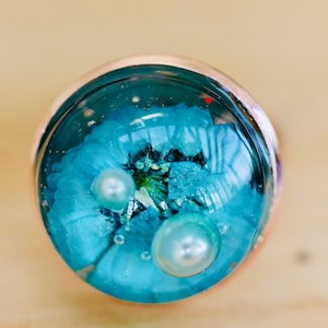 Sweet epoxy resin ring &quot;Daisies&quot; with real flowers