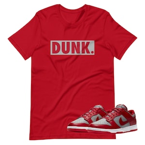 Dunk Low UNLV T-shirt coordinata con rilascio di scarpe Grey Bogo Box