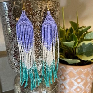 Handgefertigte mehrfarbige Ohrringe