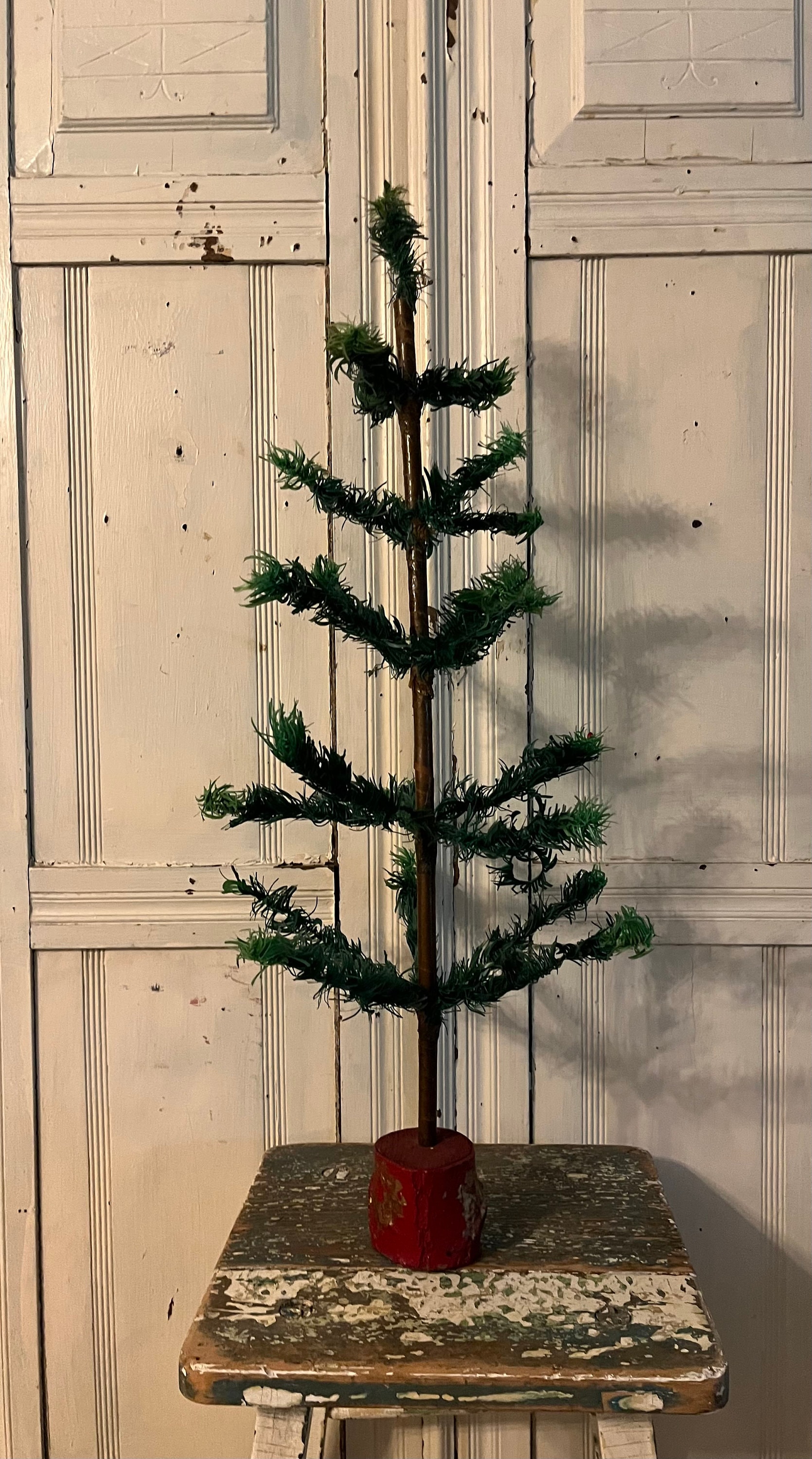 Sale14 White Feather Table Top Christmas Tree W/ Victorian Black Jet  Buttons, Silver Lined Honey Glass Tubes, Hollow Gold Glass Beads 