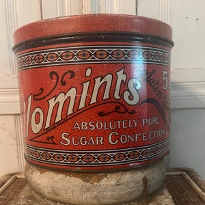 Antique 1920&#39;s Mellowmint Satin Finish Sugar confection 5lb. Tin, with original lid