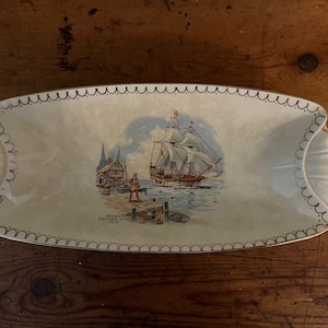 Royal Winston Grimwades &quot;Heart of Oak&quot; Made in England Trinket Dish