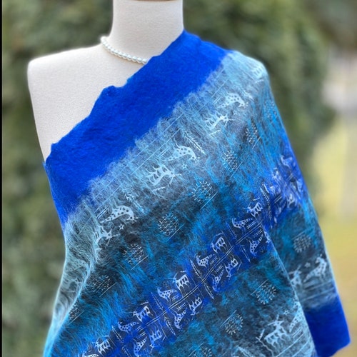 Felt shops and wool shawl, boho-chic, eco-fashion, luxury item, Nuno-felted scarf, Fashion accessory, Wool stole, unique garment, Hitit shawl