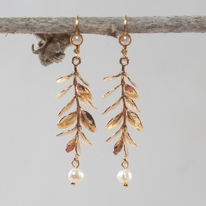 Gold Leaf Earrings Dangle, Botanical Earrings, Pearl Gold Bridal Earrings, Bridal Chandelier Earrings, Long Pearl Earrings, Branch Earrings