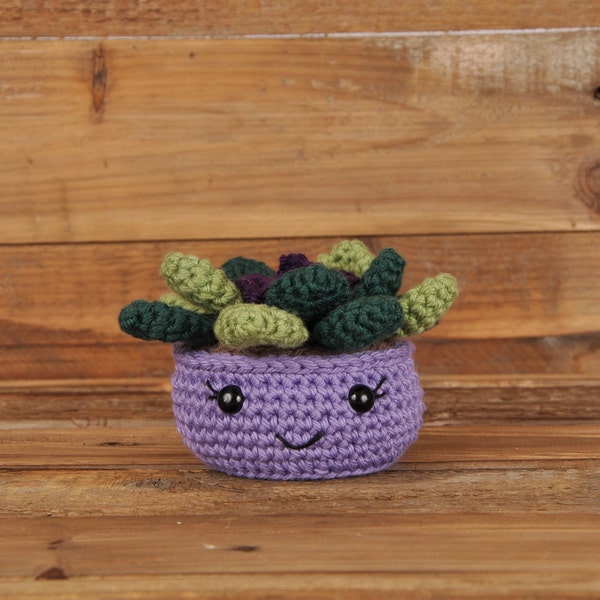 African Violet Lilac, Crochet Plant, Crochet Flower, Hand Made, Amigurumi, Gift for Friend, Gift for Her, Birthday Gift, Easter Basket