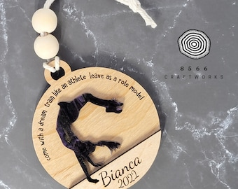 custom cheer ornament wood, personalized cheerleader gifts, cheer captain gifts, 2022 senior gifts for girls, cheer gifts for team, role