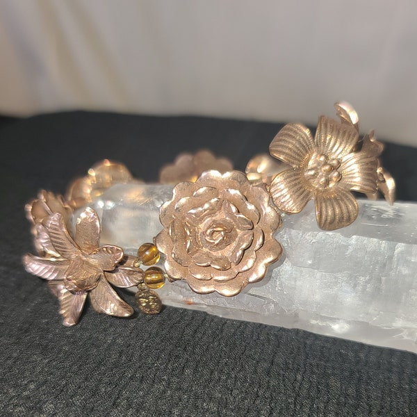 VINTAGE COOKIE LEE gold metal flowers bracelet vintage gold flower slide bead bracelet cookie lee flower stretch bracelet vintage bracelet