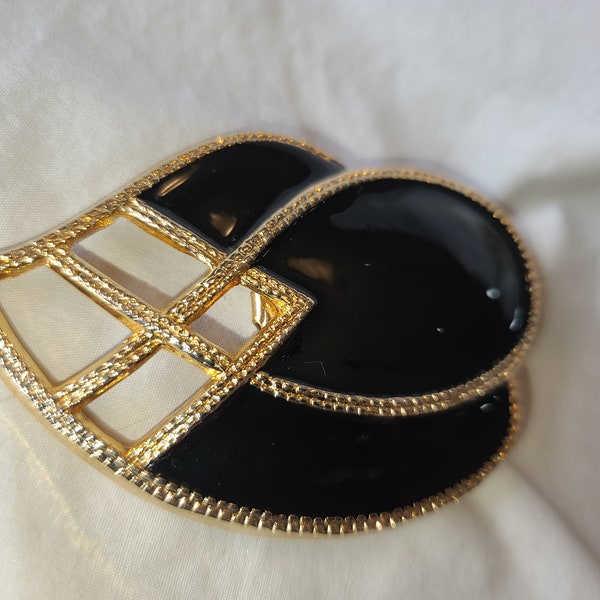 VINTAGE DAY-LOR Black enamel belt buckle gold enamel belt buckle vintage enamel belt buckle women's belt buckle