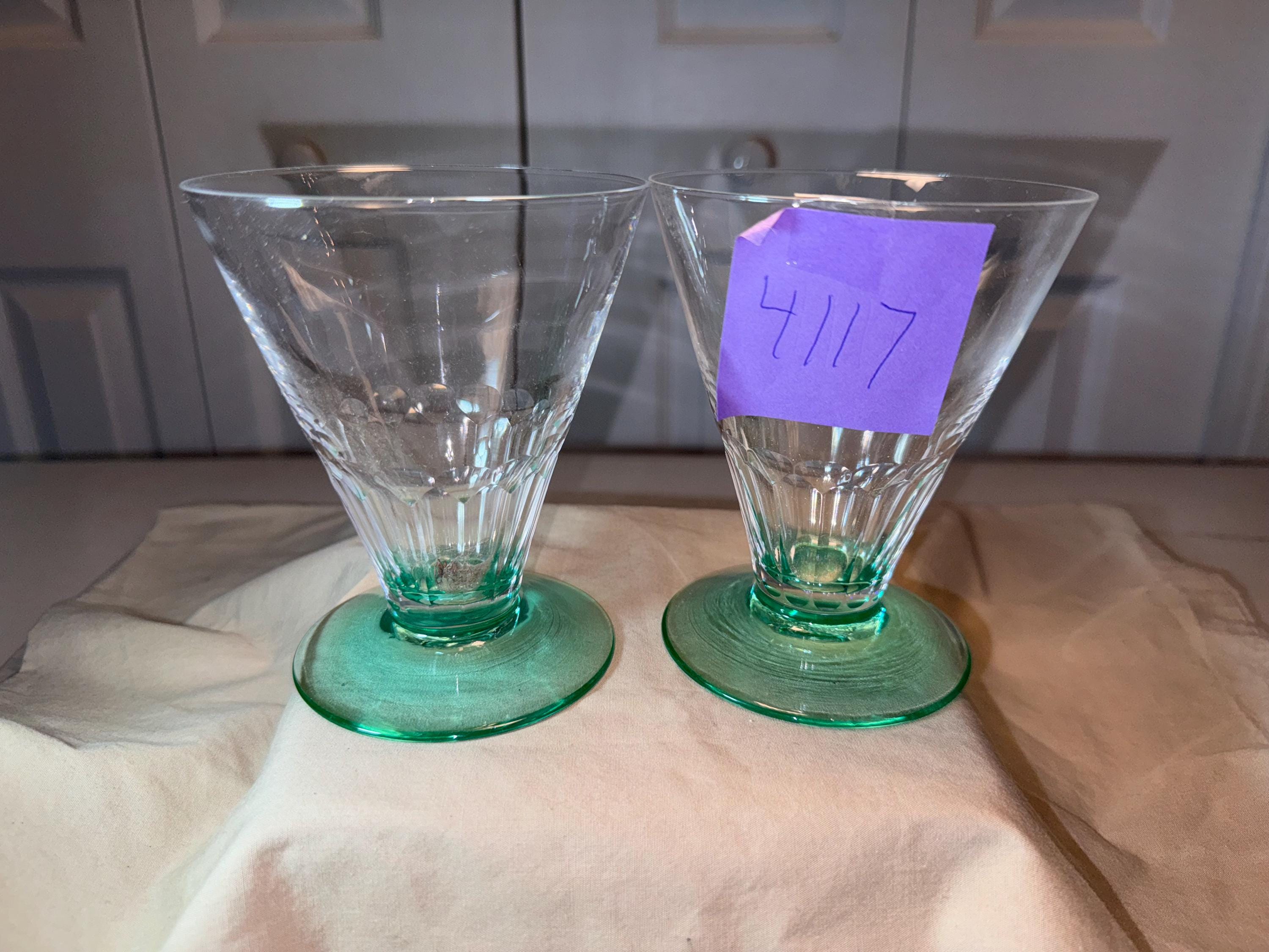 VINTAGE SET 2 GREEN barware glasses drinkware cocktail glasses stemware wine glasses vintage water glasses collectable glass