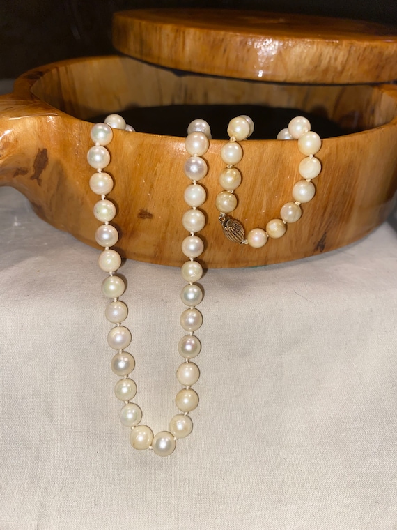 VINTAGE 14K HAND STRUNG pearl necklace 14kt pearl 