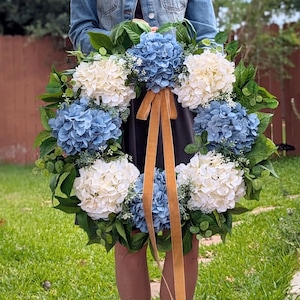 Spring and Summer Hydrangea Wreath, Blue Hydrangea Wreath for front door, Large Realistic Elegant  Hydrangeas, Cream and Blue Modern Decor