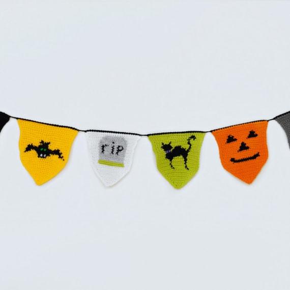 Halloween Bunting Garland | Crochet Halloween Bunting Garland Pattern