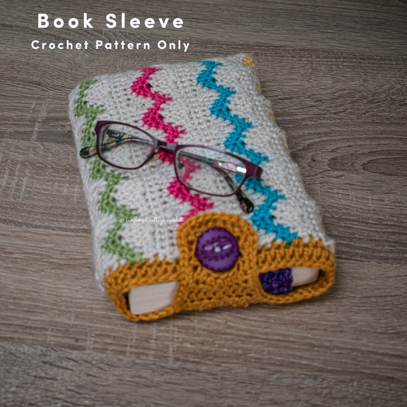 Zig Zag Book Sleeve crochet pattern, gift for book lovers and readers, tablet cover, iPad cover, kindle cover image 4