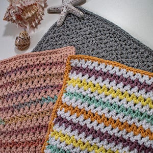 Crochet Washcloth Pattern for confident beginners | Perfect unisex gift idea | Additional tutorials included | Splash of Colour Washcloth