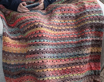 Blooming afghan; an easy crochet blanket pattern and unisex gift idea. Perfect for beginner crocheters and works up quickly.