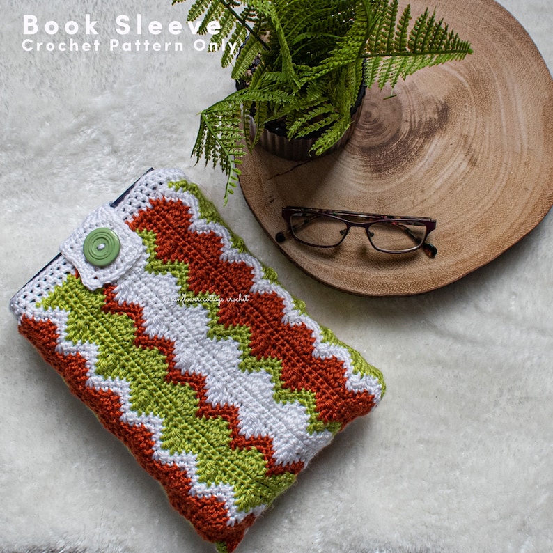 Zig Zag Book Sleeve crochet pattern, gift for book lovers and readers, tablet cover, iPad cover, kindle cover image 8