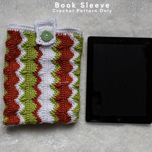 Zig Zag Book Sleeve crochet pattern, gift for book lovers and readers, tablet cover, iPad cover, kindle cover image 7