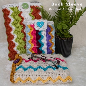 Zig Zag Book Sleeve crochet pattern, gift for book lovers and readers, tablet cover, iPad cover, kindle cover image 1