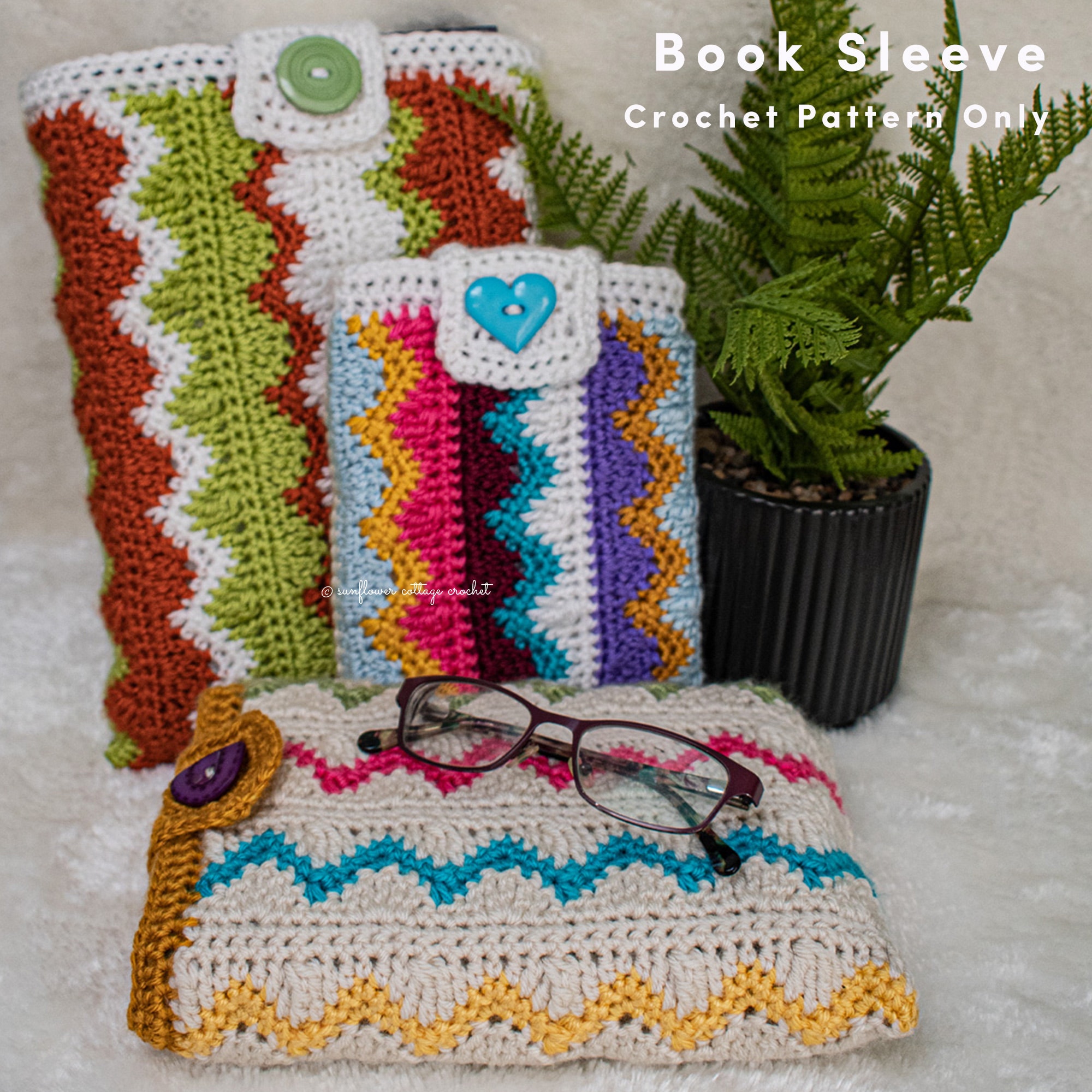 30 Book Sleeve Crochet Patterns for Stylish, Protective Handmade Reading Accessories 25 Zig Zag Book Sleeve Crochet Pattern