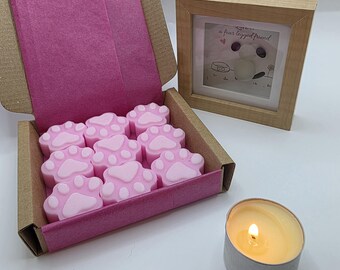 Pastillas de cera con forma de huellas de perro. Hechas a mano, aptas para veganos, en caja de regalo, con un aroma intenso.