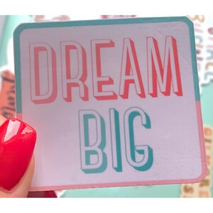 Naklejka winylowa Dream Big, winyl, marzenie, duże, inspirujące, naklejki, wodoodporne, prezenty, poniżej 5 lat