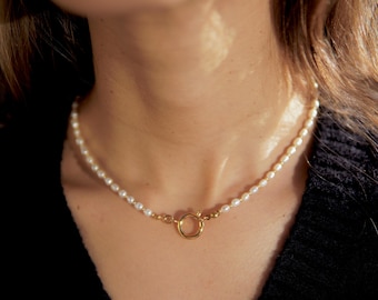 FeriaStudio | Handmade freshwater pearl necklace &quot;Lucero Pluma&quot; - rice pearls, spring ring, gold-plated or 925 sterling silver