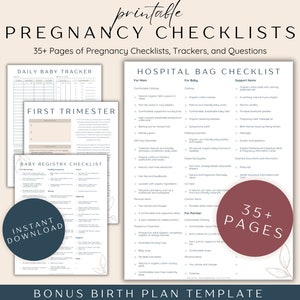 Può includere: Liste di controllo e tracker di gravidanza stampabili. L'immagine mostra un set di liste di controllo per il monitoraggio quotidiano del bambino, il primo trimestre, la borsa dell'ospedale e il registro del bambino. Le liste di controllo sono in bianco e nero con uno sfondo marrone chiaro. Il testo "35+ pagine di liste di controllo, tracker e domande di gravidanza" è nella parte superiore dell'immagine. Il testo "DOWNLOAD IMMEDIATO" è in un cerchio blu nella parte inferiore sinistra dell'immagine. Il testo "MODELLO DI PIANO DI NASCITA BONUS" è nella parte inferiore dell'image.