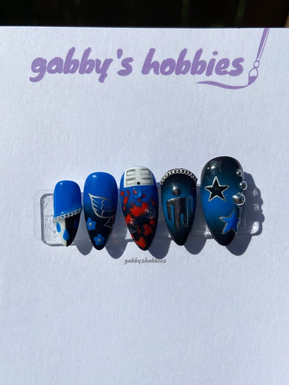 Blue Eilish nails | Black blue chrome nails