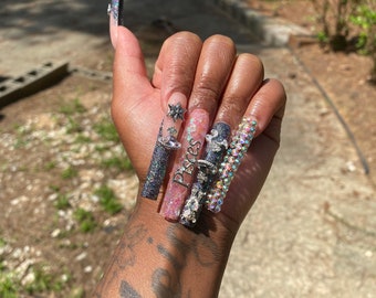Unhas postiças dramáticas de aniversário do zodíaco (Unhas postiças dramáticas) Unhas postiças XL com brilho