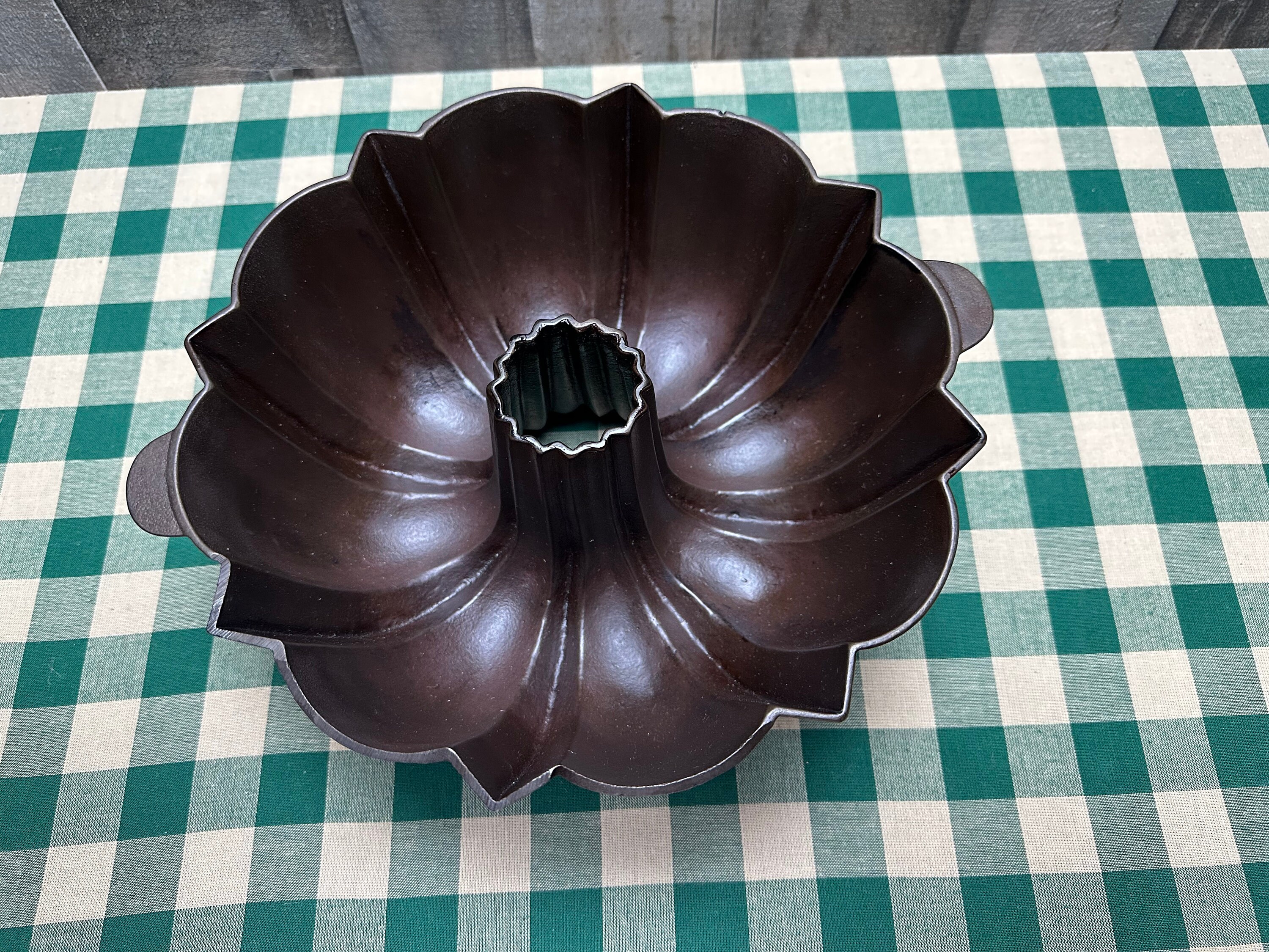 Unmarked Wagner Ware Cast Iron Bundt Pan Cake Mold Etsy