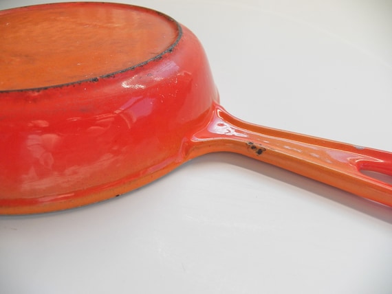 Vintage Le Creuset Small Cast Iron Enamel Skillet Fry Pan Flame Red Orange  -  Sweden