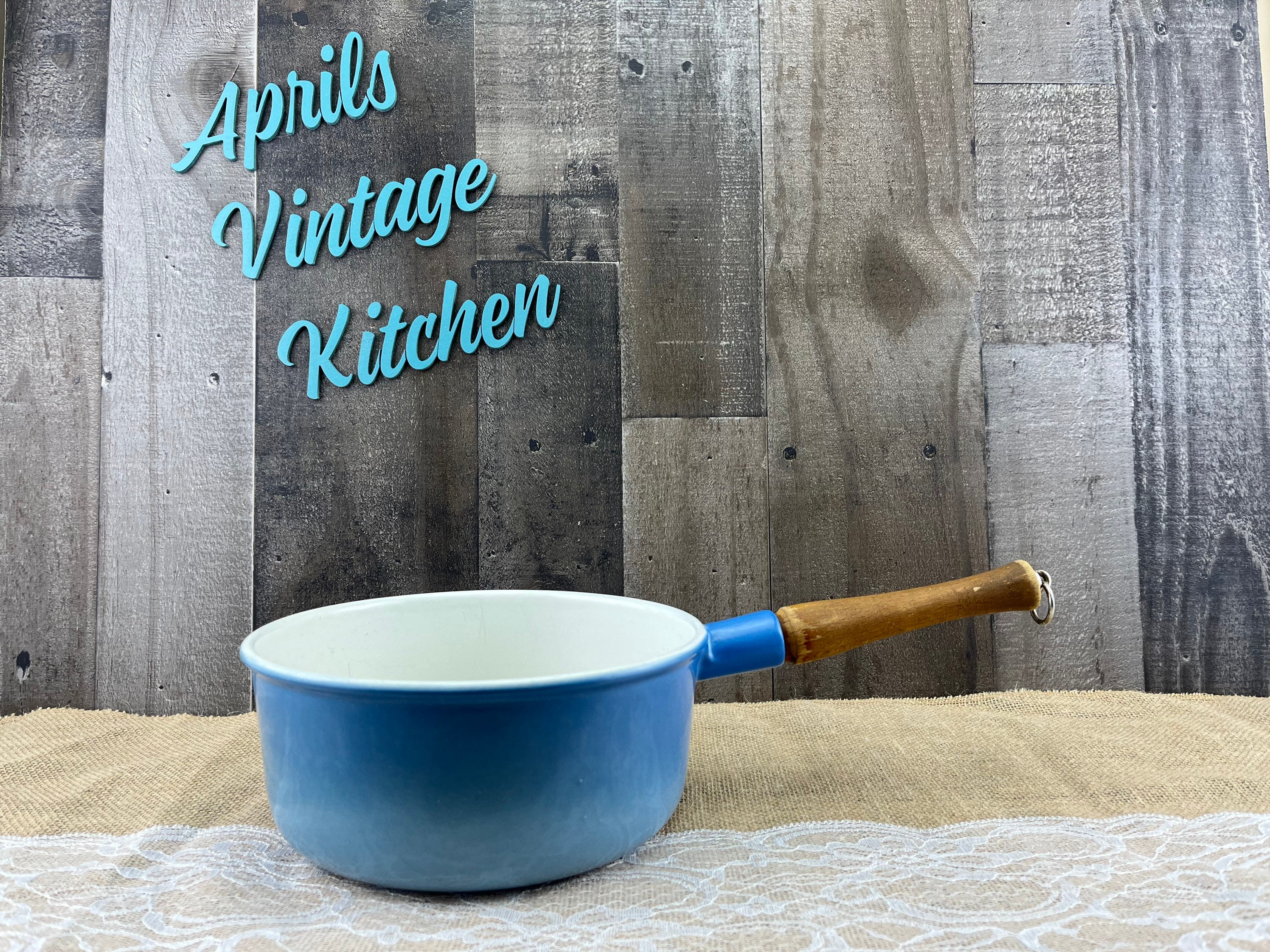 Julia Child Omelette Pan : r/vintagekitchentoys