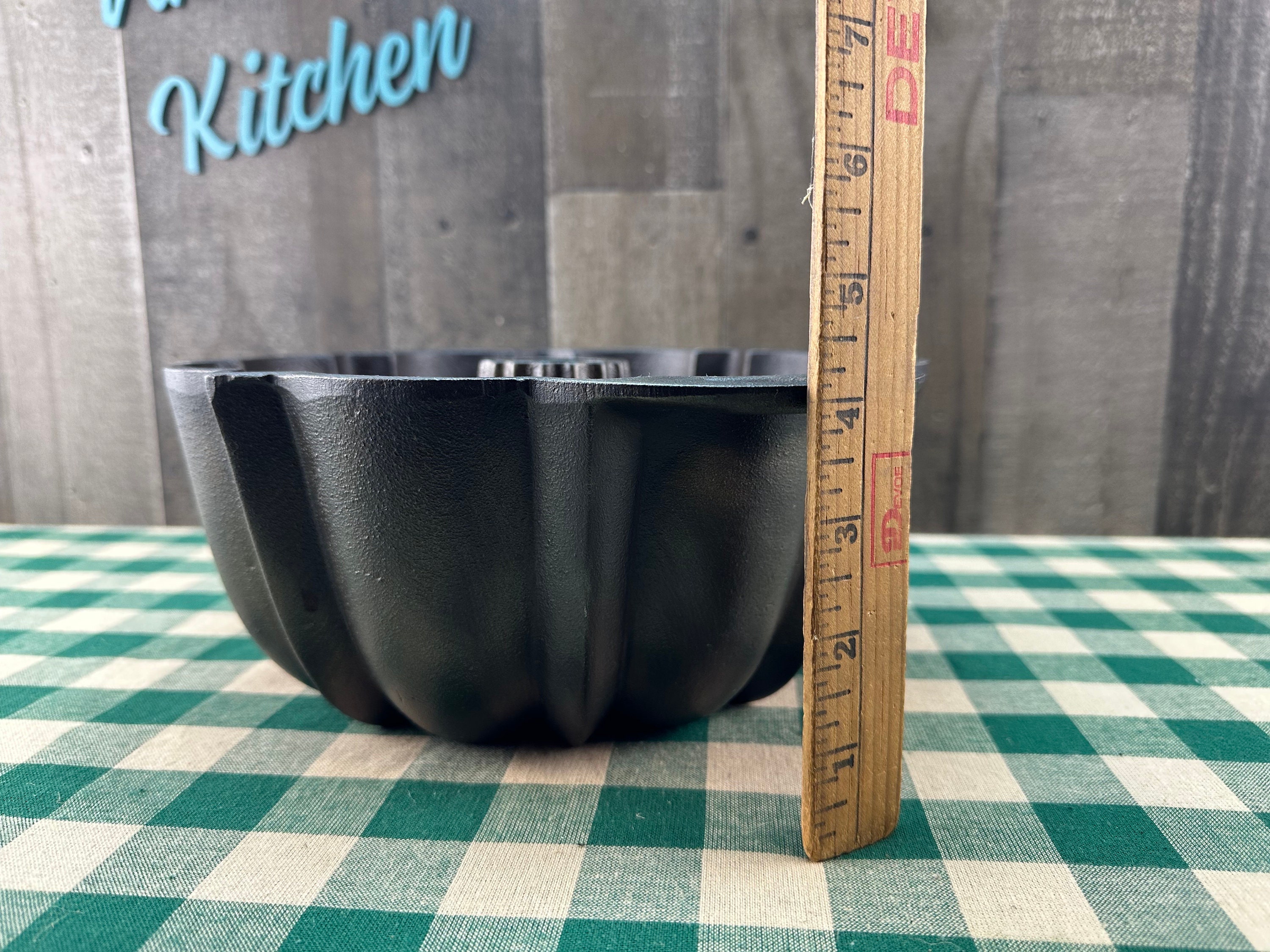 Lodge Unmarked Cast Iron Bundt Pan Cake Mold Etsy