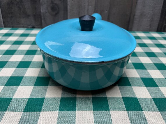 Le Creuset light blue enamel cast iron #18 Sauce pan Made in